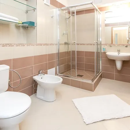 Garni Fellini 3*