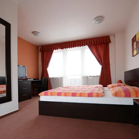 Garni Fellini Penzión pre hostí Ziar nad Hronom