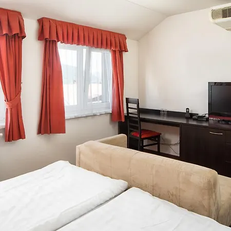 Πανσιόν Garni Fellini