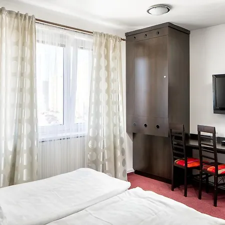 Garni Fellini Πανσιόν