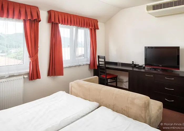 بيت ضيافة Garni Fellini